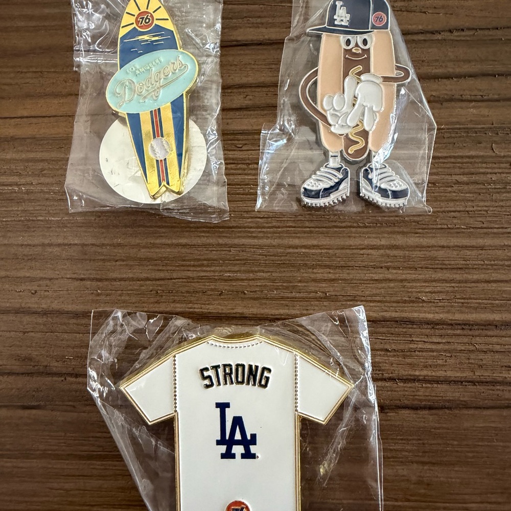 LA Dodgers Brooch Set - White, Gold, Blue